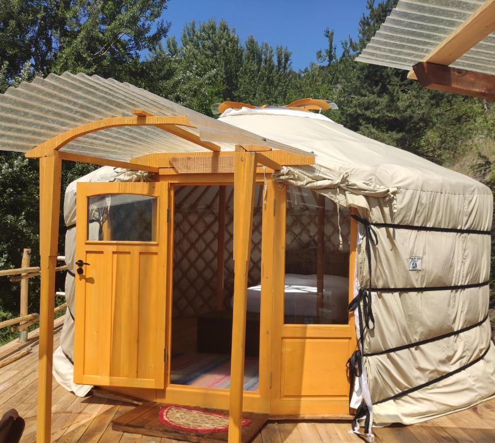 Hotel Glamping La Cascina D'Orleans Saint-Pierre Esterno foto